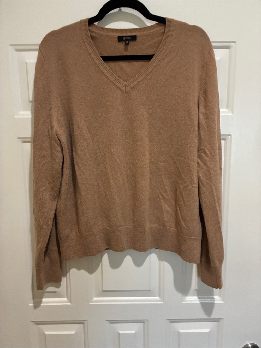 Quince Camel V-Neck Cashmere Sweater